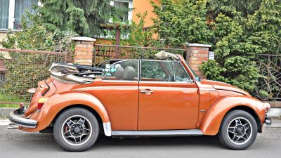 Samochód do ślubu - Włocławek brązowy Volkswagen Vw Garbus 1303 LS Cabriolet 1.6